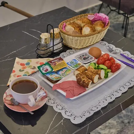 Kalıspera Oda ve Kahvaltı 2*
